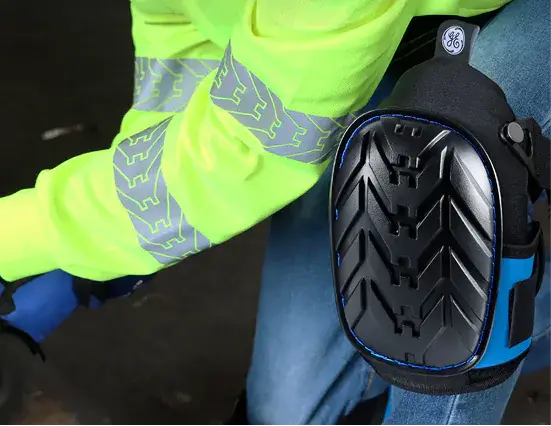 Protective knee pad used for ergonomic support